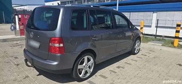 Gri Utilizat 2005 VW Touran Monovolum | 2.800 EUR (Preț OK) - Imagine 1/4