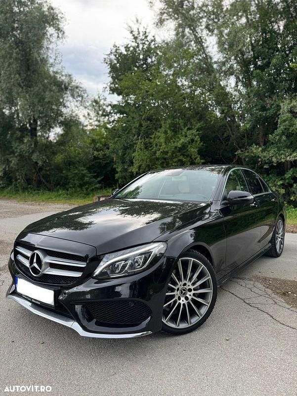 Culoarenegru Utilizat 2017 Mercedes C220 AMG line Berlinǎ | 20.000 EUR (Preț OK) - Imagine 1/4