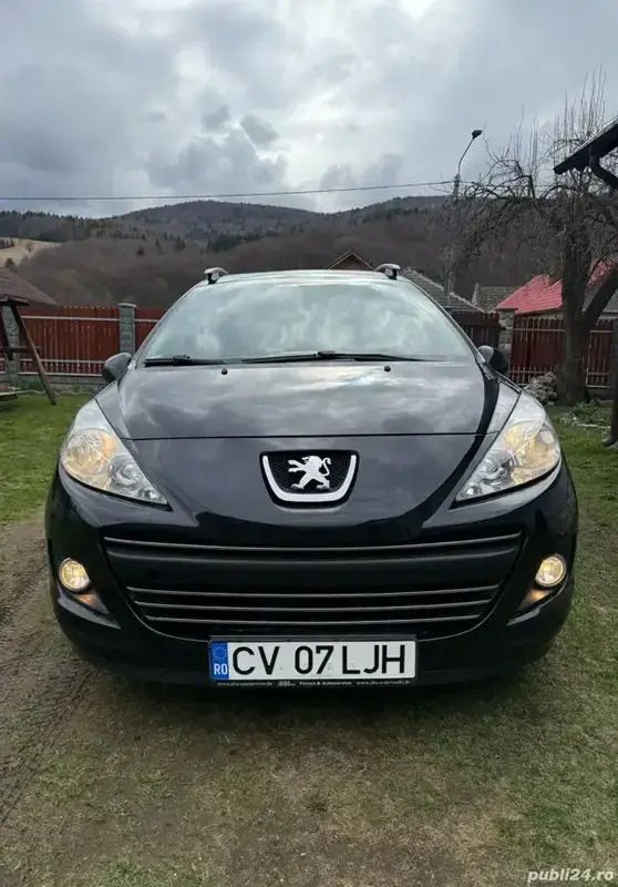 Utilizat 2010 Peugeot 207 Coupe | 2.750 EUR - Imagine 1/4