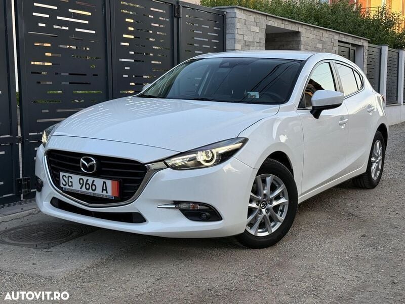 Alb Utilizat 2017 Mazda 3 Exclusive-Line Hatchback | 13.200 EUR (Preț OK) - Imagine 1/4