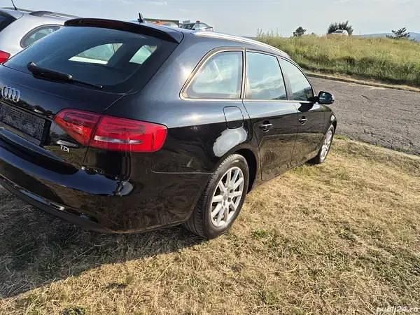Second-hand Audi A4 140 CP (102 kW) 2012 Hatchback