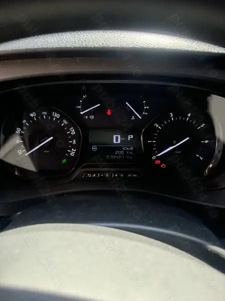 Second-hand Peugeot Expert 180 CP (132 kW) 2019 Van