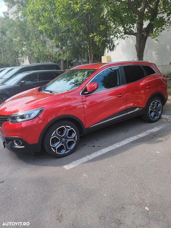 Culoarerosu Utilizat 2018 Renault Kadjar SUV | 15.900 EUR (Preț OK) - Imagine 1/4