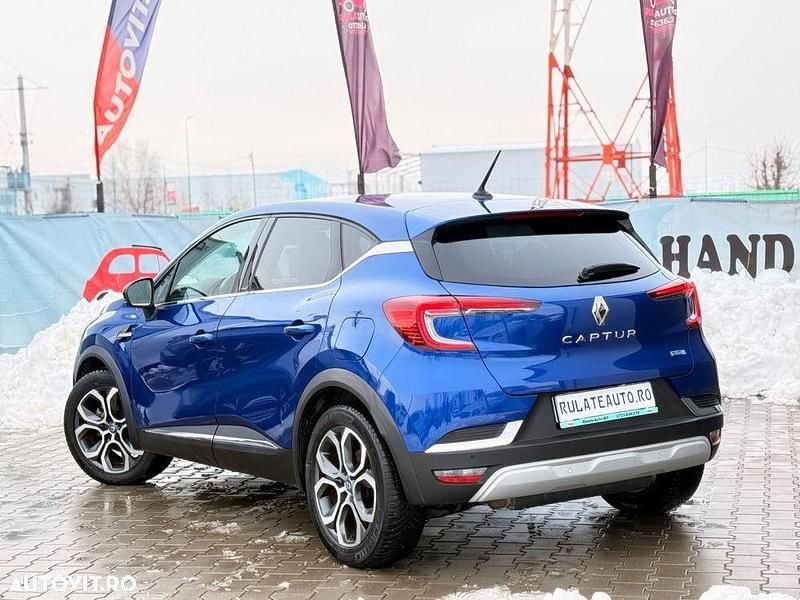 Second-hand Renault Captur Intens 160 CP (117 kW) 2021 Culoarealbastru SUV