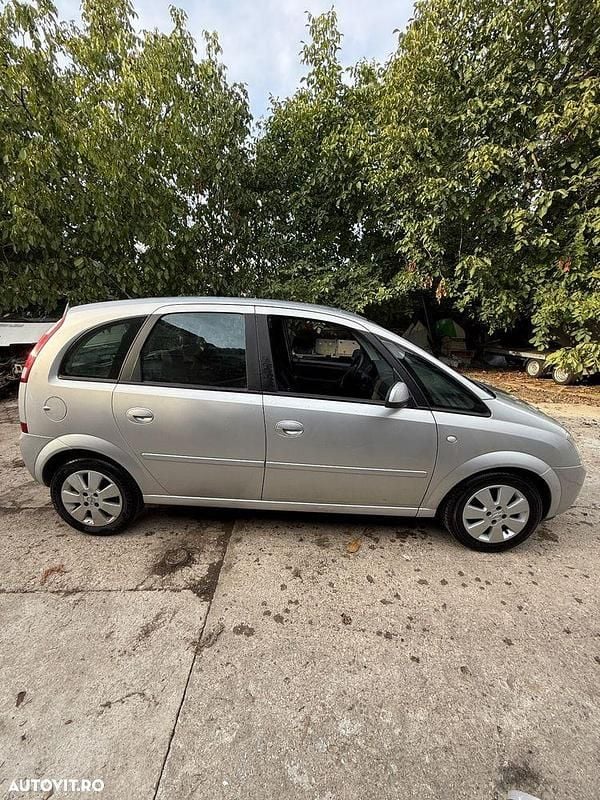 Second-hand Opel Meriva 100 CP (73 kW) 2004 Culoaregri Monovolum