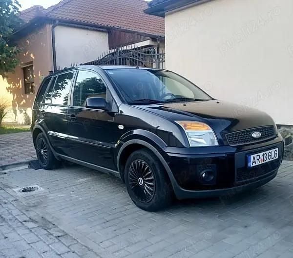Utilizat 2008 Ford Fusion Hatchback | 1.650 EUR (Preț OK) - Imagine 1/4