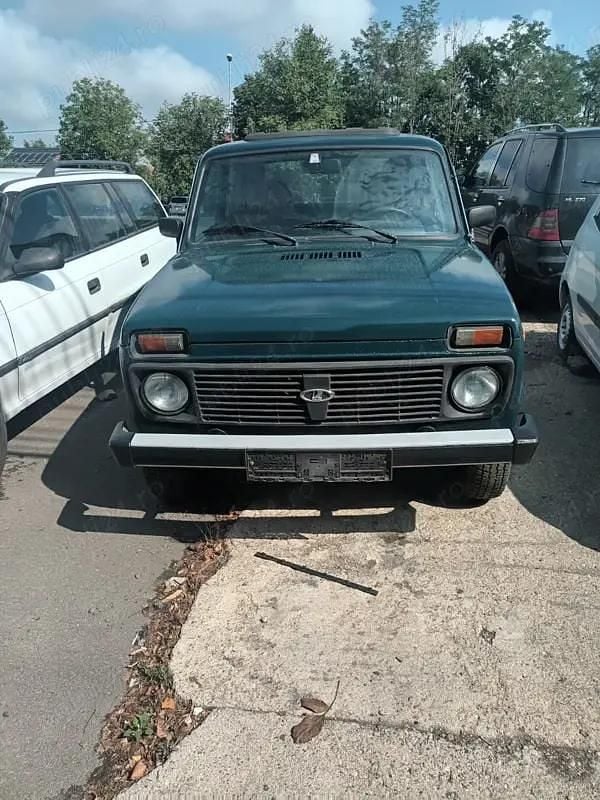 Utilizat 2010 Lada niva SUV | 2.950 EUR - Imagine 1/4