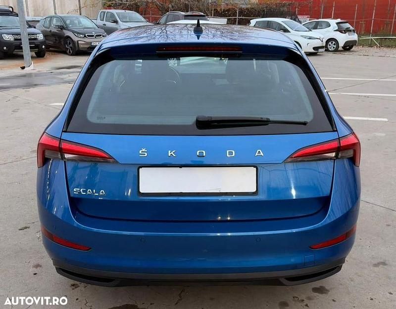Second-hand Skoda Scala Ambition 110 CP (80 kW) 2022 Culoarealbastru Hatchback