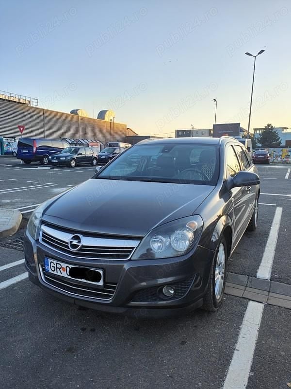 Utilizat 2009 Opel Astra Hatchback | 2.600 EUR (Preț OK) - Imagine 1/4