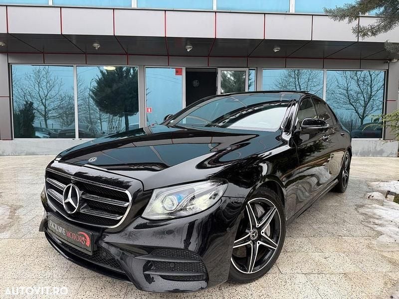 Culoarenegru Utilizat 2020 Mercedes E300 AMG line Berlinǎ | 26.487 EUR (Preț bun) - Imagine 1/4
