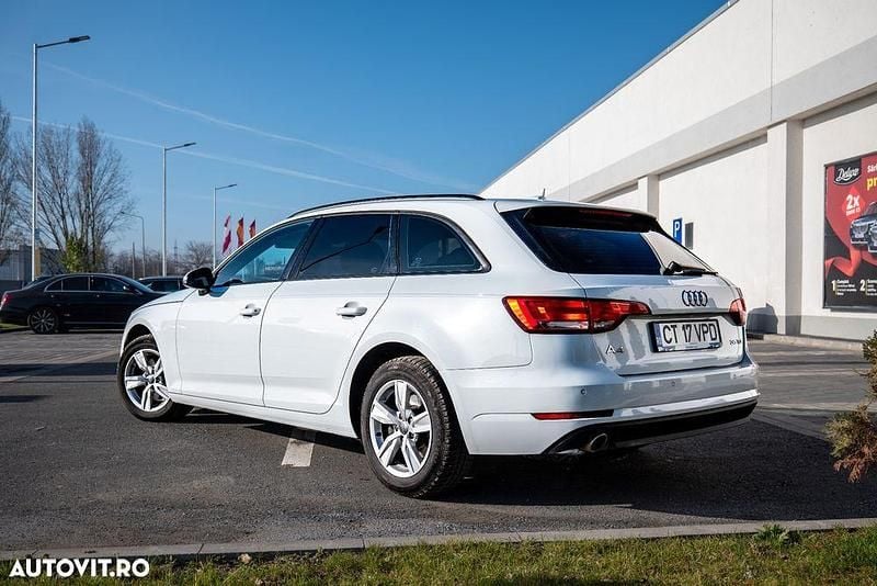 Second-hand Audi A4 150 CP (110 kW) 2019 Culoarealb Break