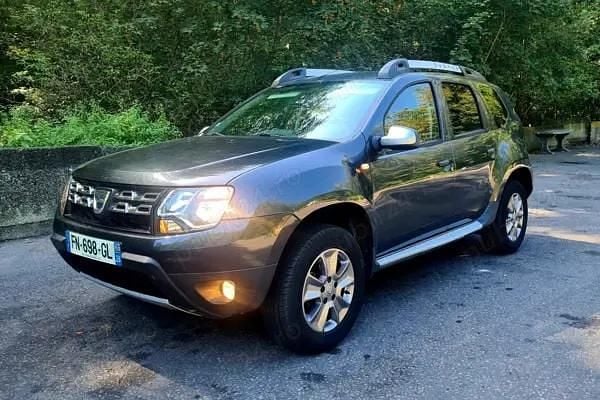 Gri Utilizat 2015 Dacia Duster SUV | 7.198 EUR (Preț bun) - Imagine 1/4