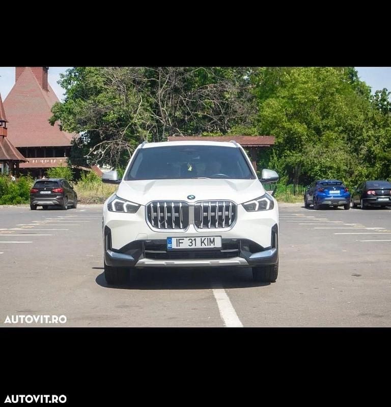 Culoarealb Utilizat 2023 BMW X1 SUV | 32.500 EUR - Imagine 1/4