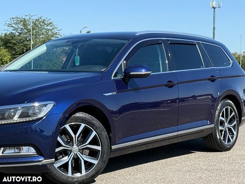 Culoarealbastru Utilizat 2019 VW Passat Highline Break | 15.609 EUR (Preț OK) - Imagine 1/4
