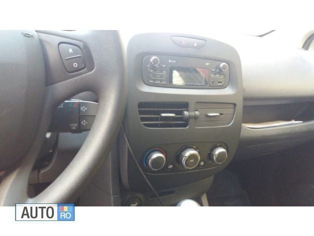 Second-hand Renault Clio GrandTour 75 CP (55 kW) 2015 Alb Break