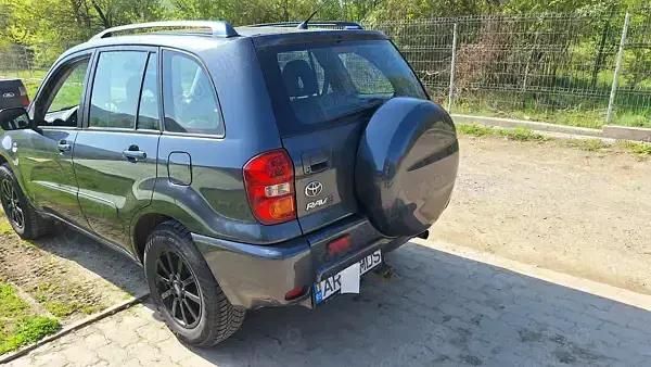 Second-hand Toyota RAV4 116 CP (85 kW) 2005 SUV