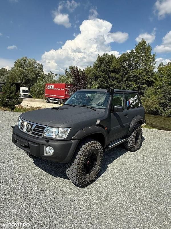Culoaregri Utilizat 2002 Nissan Patrol SUV | 20.000 EUR - Imagine 1/4