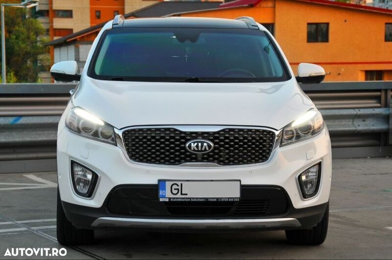 Alb Utilizat 2016 Kia Sorento Vision SUV | 15.049 EUR (Preț bun) - Imagine 1/4