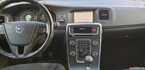 Second-hand Volvo S60 116 CP (85 kW) 2011 Negru Berlinǎ