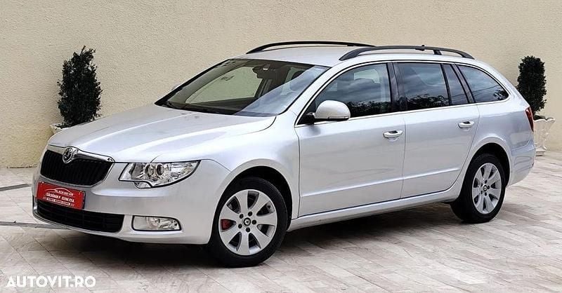 Culoaregri Utilizat 2012 Skoda Superb Berlinǎ | 5.999 EUR (Preț OK) - Imagine 1/4