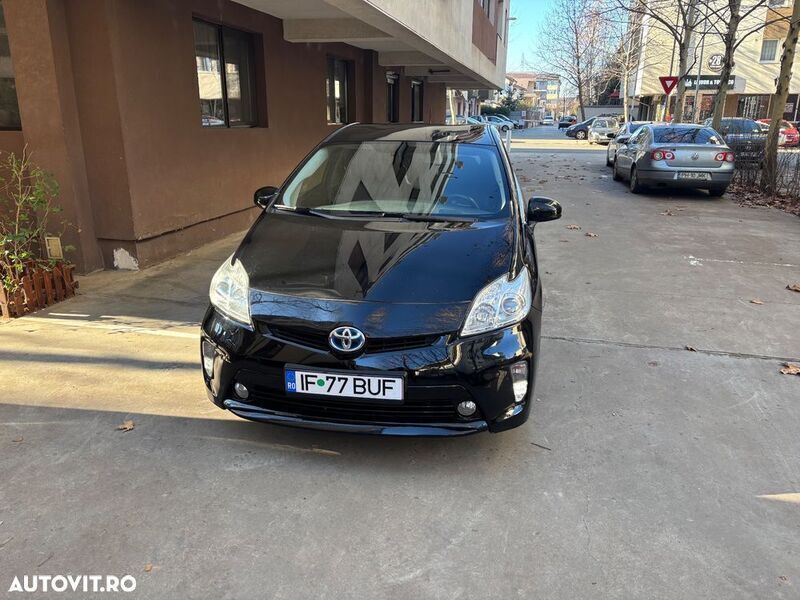 Negru Utilizat 2014 Toyota Prius Hatchback | 7.500 EUR - Imagine 1/4
