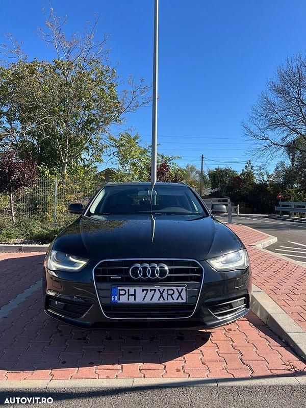 Culoarenegru Utilizat 2013 Audi A4 S-Line Break | 10.000 EUR (Preț OK) - Imagine 1/4