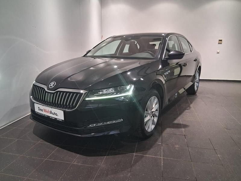 Negru normal Utilizat 2021 Skoda Superb Ambition | 20.500 EUR (Preț bun) - Imagine 1/4