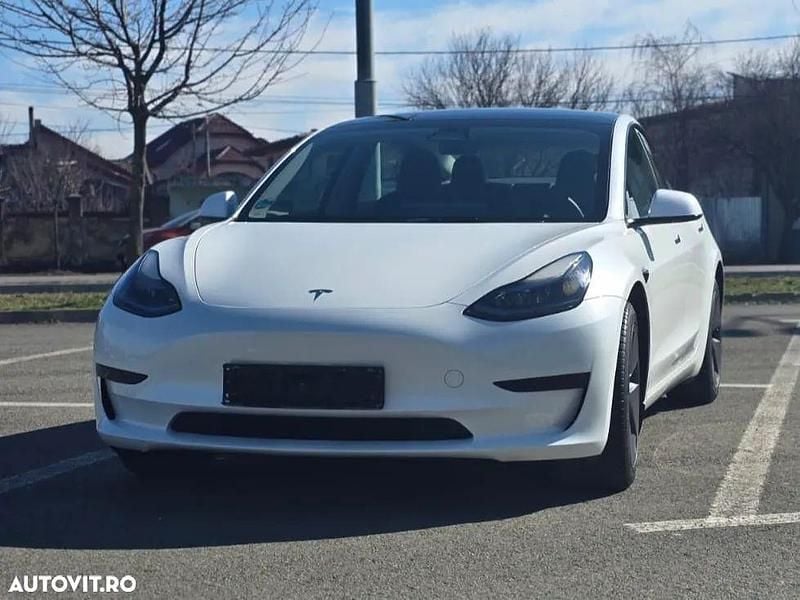 Second-hand Tesla Model 3 Standard Range Plus 239 kW (325 CP) 2023 Culoarealb Berlinǎ