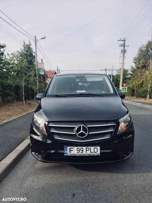 Culoarenegru Utilizat 2017 Mercedes Vito Monovolum | 17.500 EUR (Scump) - Imagine 1/4