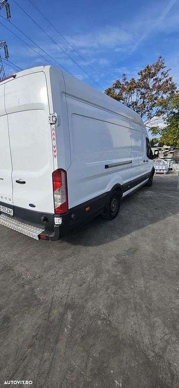 Second-hand Ford Transit 125 CP (91 kW) 2016 Culoarealb Monovolum