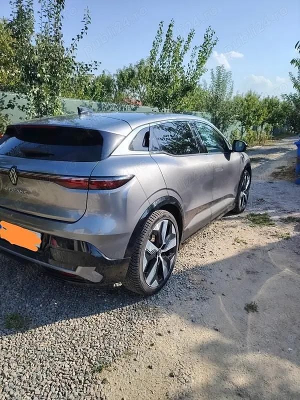 Second-hand Renault Megane E-Tech 161 kW (220 CP) 2023 Hatchback