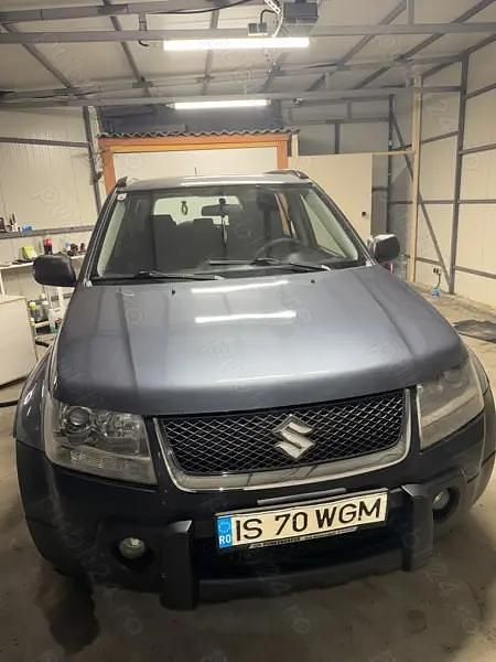 Gri Second-hand 2007 Suzuki Grand Vitara Berlinǎ | 3.000 EUR (Preț bun) - Imagine 1/4