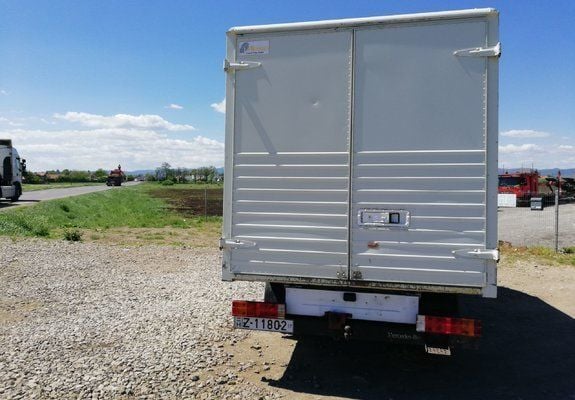 Second-hand Mercedes Sprinter 130 CP (95 kW) 2005 Alb Van