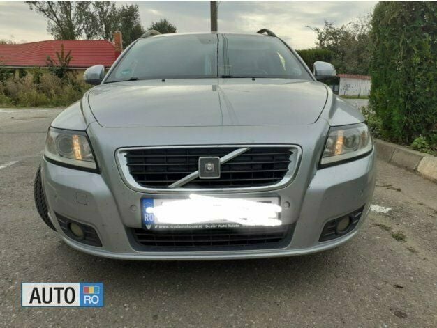 Second-hand Volvo V50 110 CP (80 kW) 2010 Argintiu Break