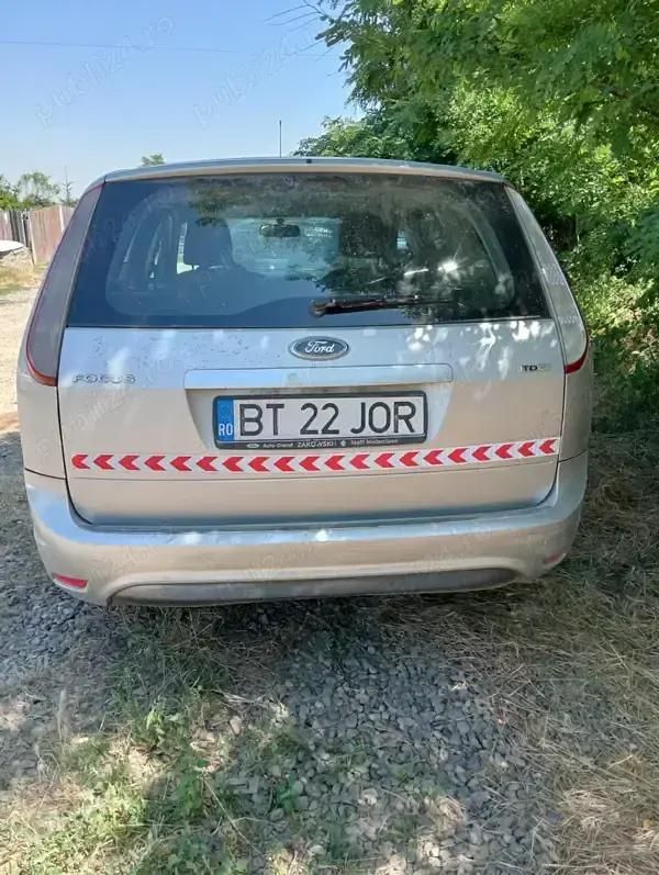 Utilizat 2010 Ford Focus ST | 1.600 EUR - Imagine 1/4