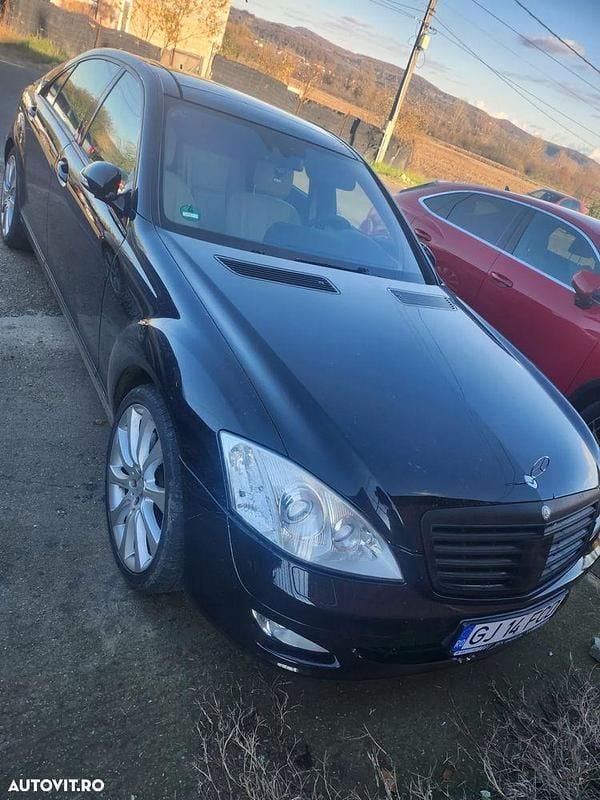Culoarenegru Utilizat 2006 Mercedes S320 Berlinǎ | 4.900 EUR - Imagine 1/4