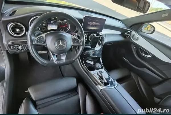 Second-hand Mercedes C220 170 CP (125 kW) 2017 Negru Berlinǎ