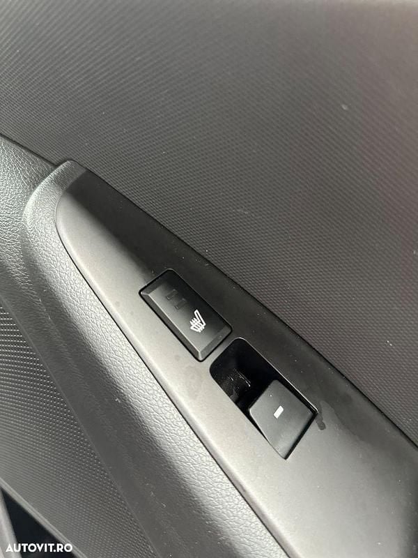 Second-hand Hyundai Ioniq 105 CP (77 kW) 2017 Culoaremaro Hatchback