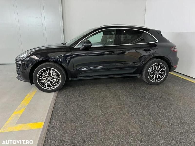 Second-hand Porsche Macan 258 CP (189 kW) 2017 Culoarenegru SUV