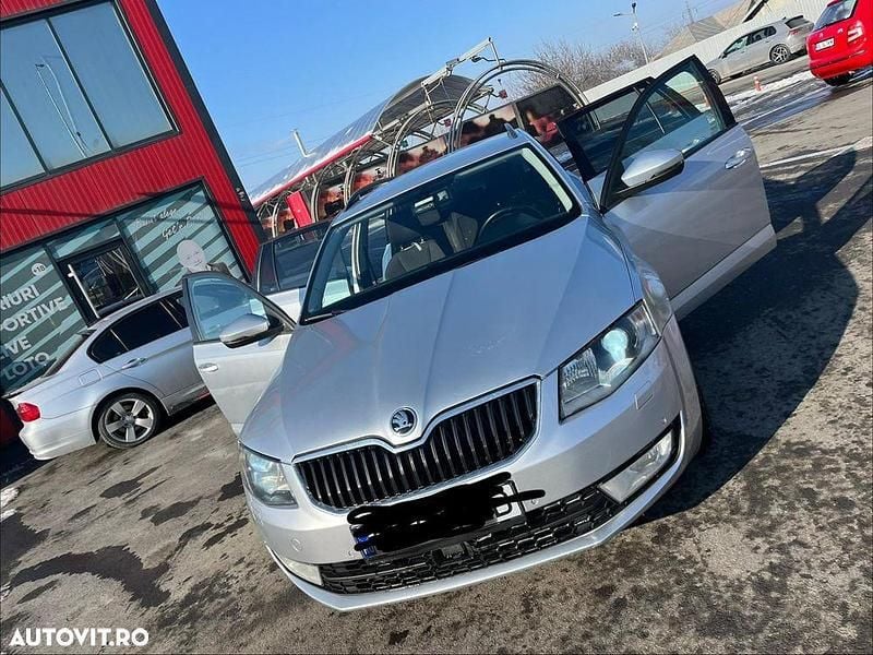 Culoaregri Utilizat 2015 Skoda Octavia Style Break | 6.300 EUR (Super Preț) - Imagine 1/4