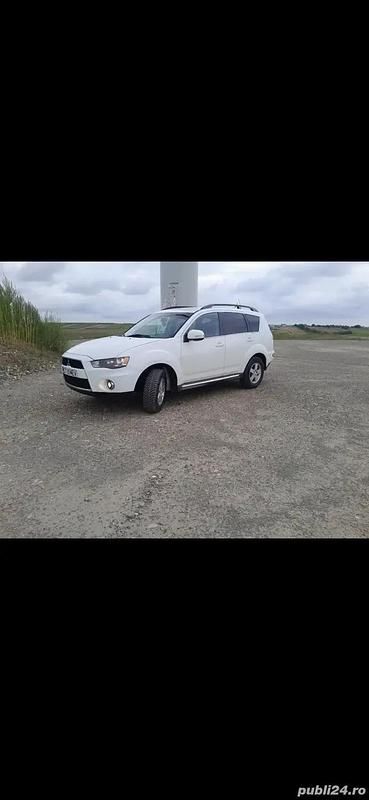Alb Utilizat 2011 Mitsubishi Outlander SUV | 4.750 EUR - Imagine 1/4