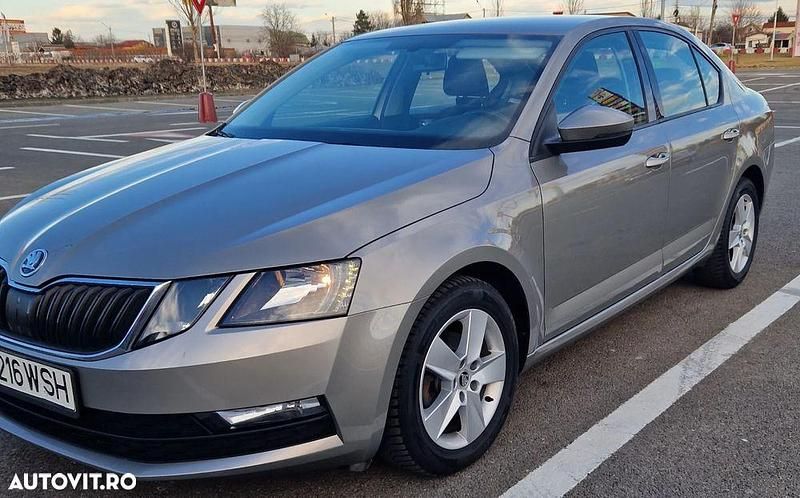 Culoaregalbeuriu Utilizat 2018 Skoda Octavia Ambition Berlinǎ | 13.700 EUR (Preț OK) - Imagine 1/4