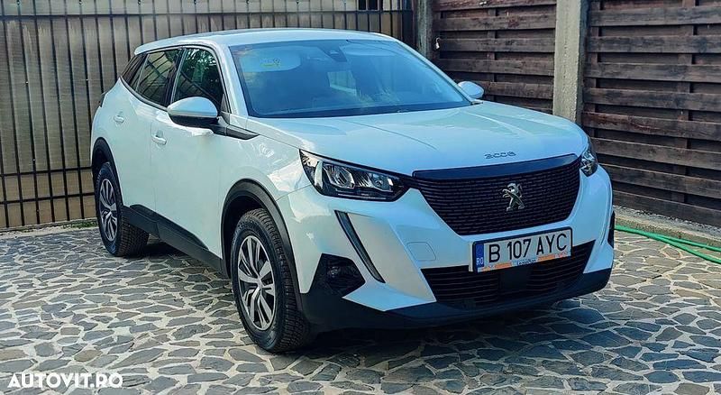 Alb Utilizat 2020 Peugeot 2008 Active SUV | 12.750 EUR (Preț OK) - Imagine 1/4