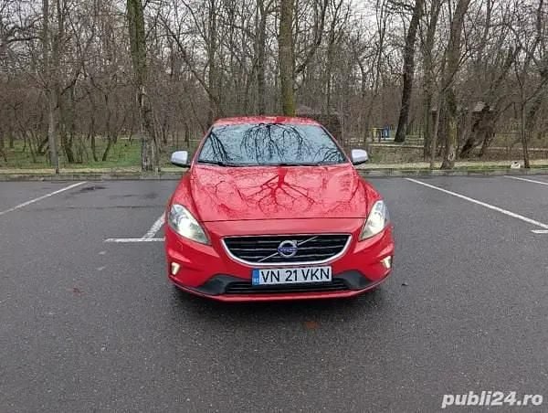 Second-hand 2016 Volvo V40 Hatchback | 8.100 EUR (Preț OK) - Imagine 1/4