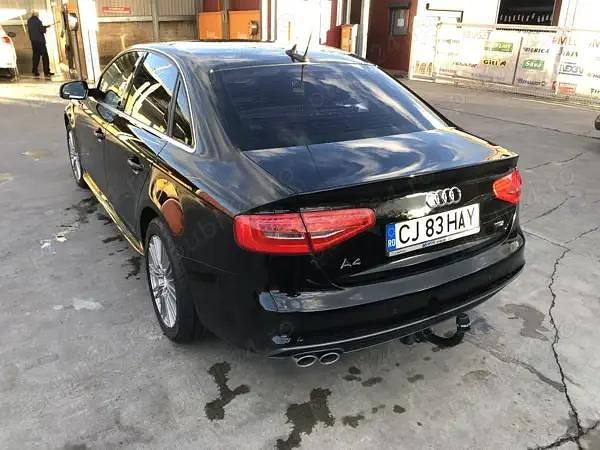 Second-hand Audi A4 120 CP (88 kW) 2014 Negru Berlinǎ