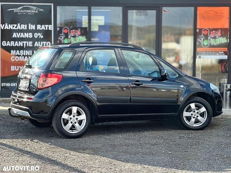Second-hand Suzuki SX4 GLX 120 CP (88 kW) 2012 Culoarenegru SUV