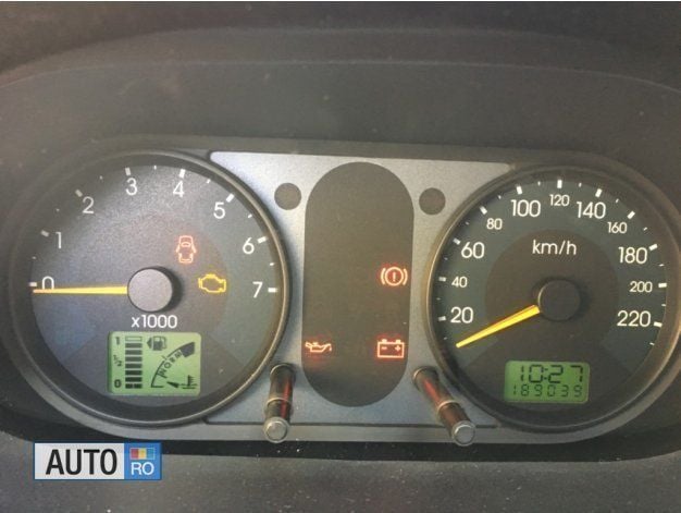 Second-hand Ford Fiesta Trend+ 80 CP (58 kW) 2002 Albastru metalizat Hatchback