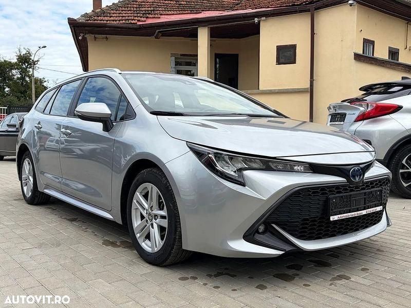 Second-hand Toyota Corolla 122 CP (89 kW) 2022 Culoareargint Break