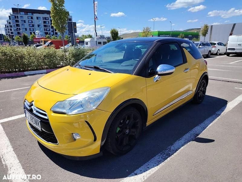 Galbeuriu Utilizat 2010 Citroën DS3 Sport Chic Hatchback | 4.300 EUR - Imagine 1/4