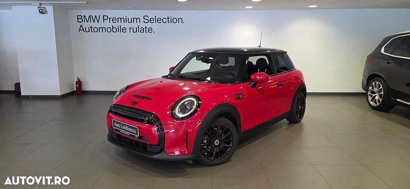 Culoarerosu Utilizat 2022 Mini Cooper SE Hatchback | 19.900 EUR (Preț bun) - Imagine 1/4